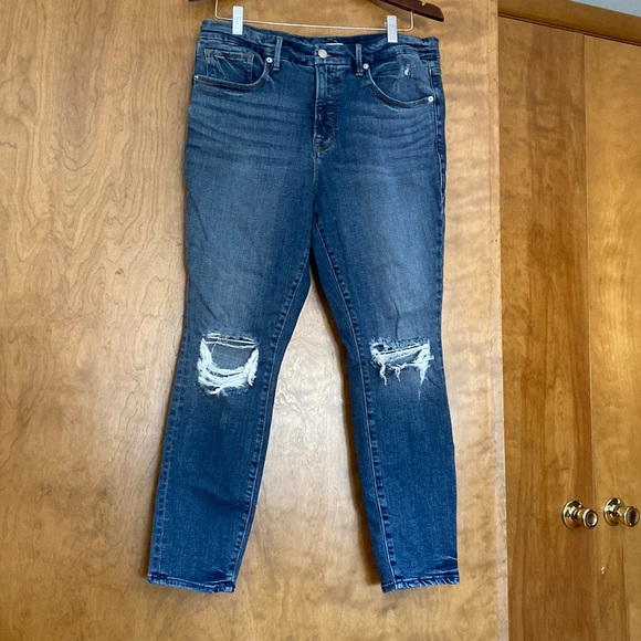 Good American Good Legs Crop - Picture 2 of 2